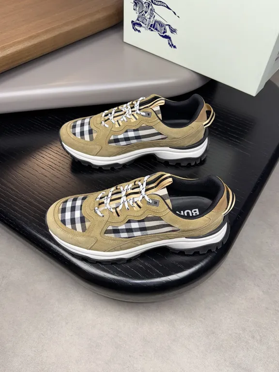 Burberry Shoe 